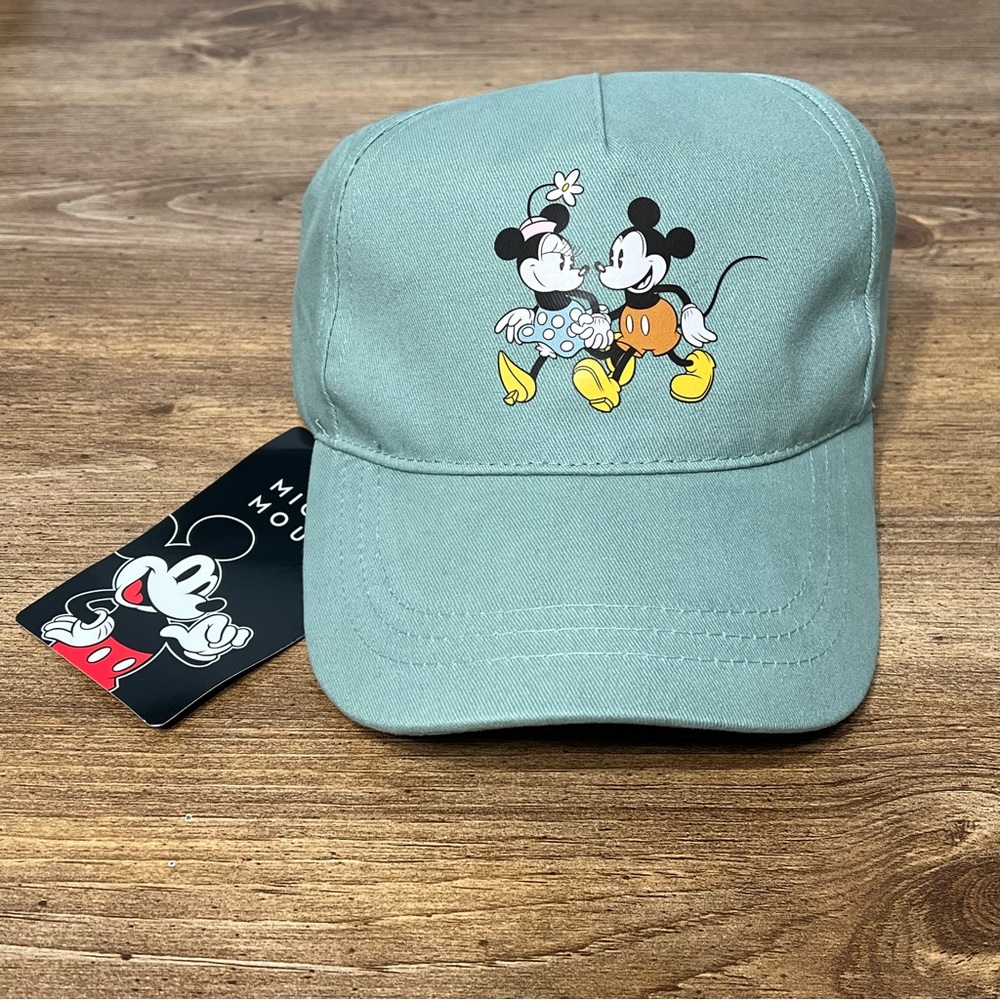 Disney Mickey and Minnie Hats 2 Piece New - Picture 2 of 10